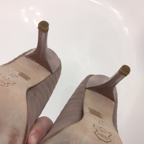 Almost new BCBG MaxAzria pumps - Picture 6 of 8